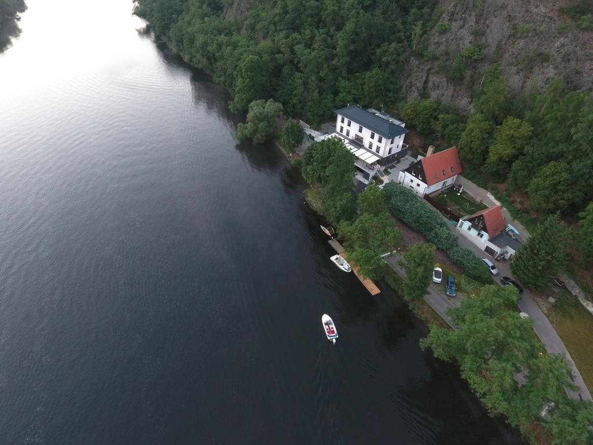 Hotel Mandat Hradišťko Exteriör bild